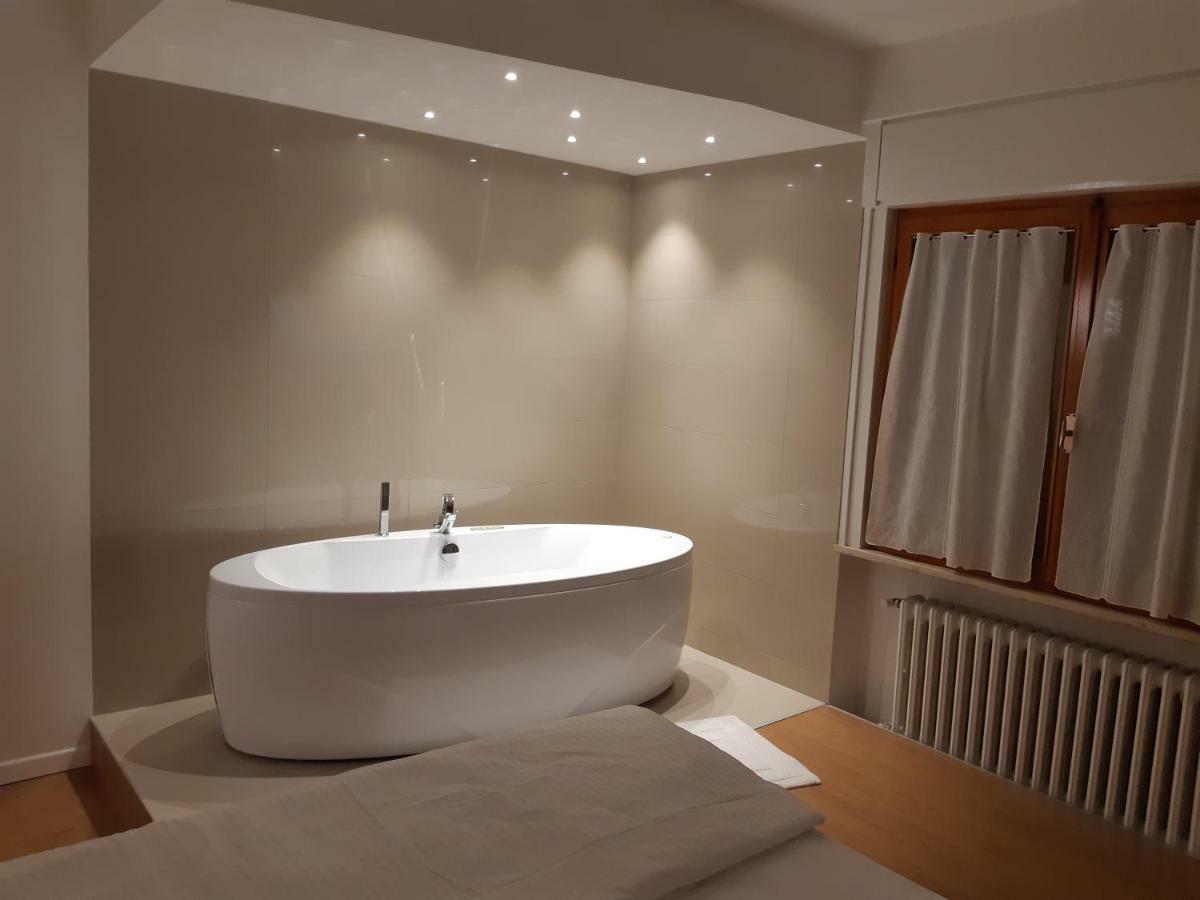 Dolomiti Suite Беллуно Екстер'єр фото