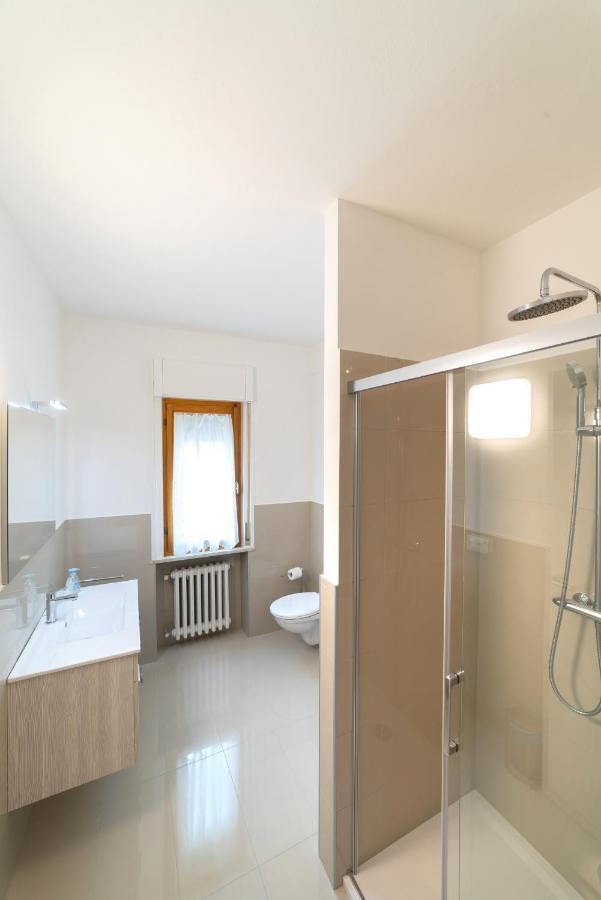 Dolomiti Suite Беллуно Екстер'єр фото
