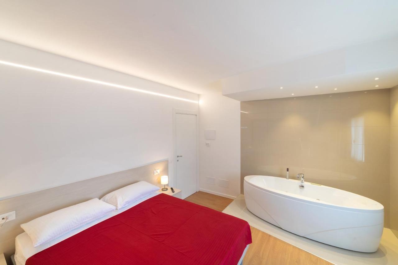 Dolomiti Suite Беллуно Екстер'єр фото